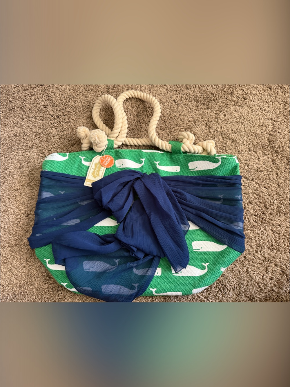 NWT Mud Pie Green Whale Print Beach Bag with Navy removable sarong.